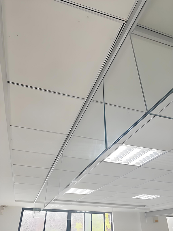 宝鸡玻璃宝鸡挡烟垂壁