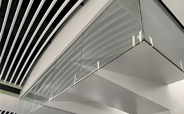 宝鸡玻璃挡烟垂壁