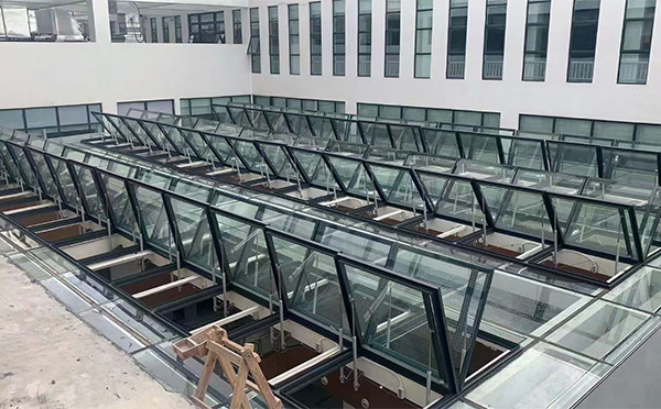 百安科技有限公司近期宝鸡排烟窗项目案例分享 百安科技有限公司近期宝鸡排烟窗项目案例分享