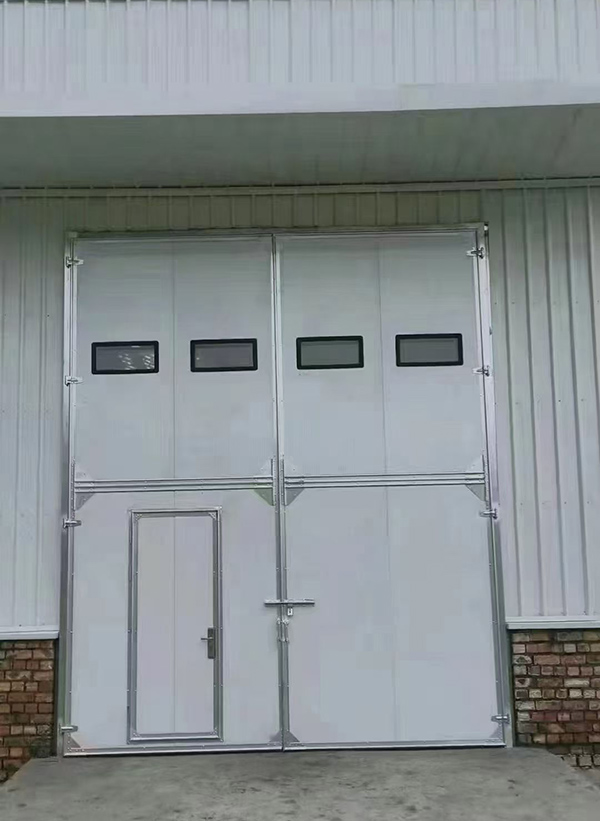 宝鸡工业门在设备装配车间出入口的实施记录